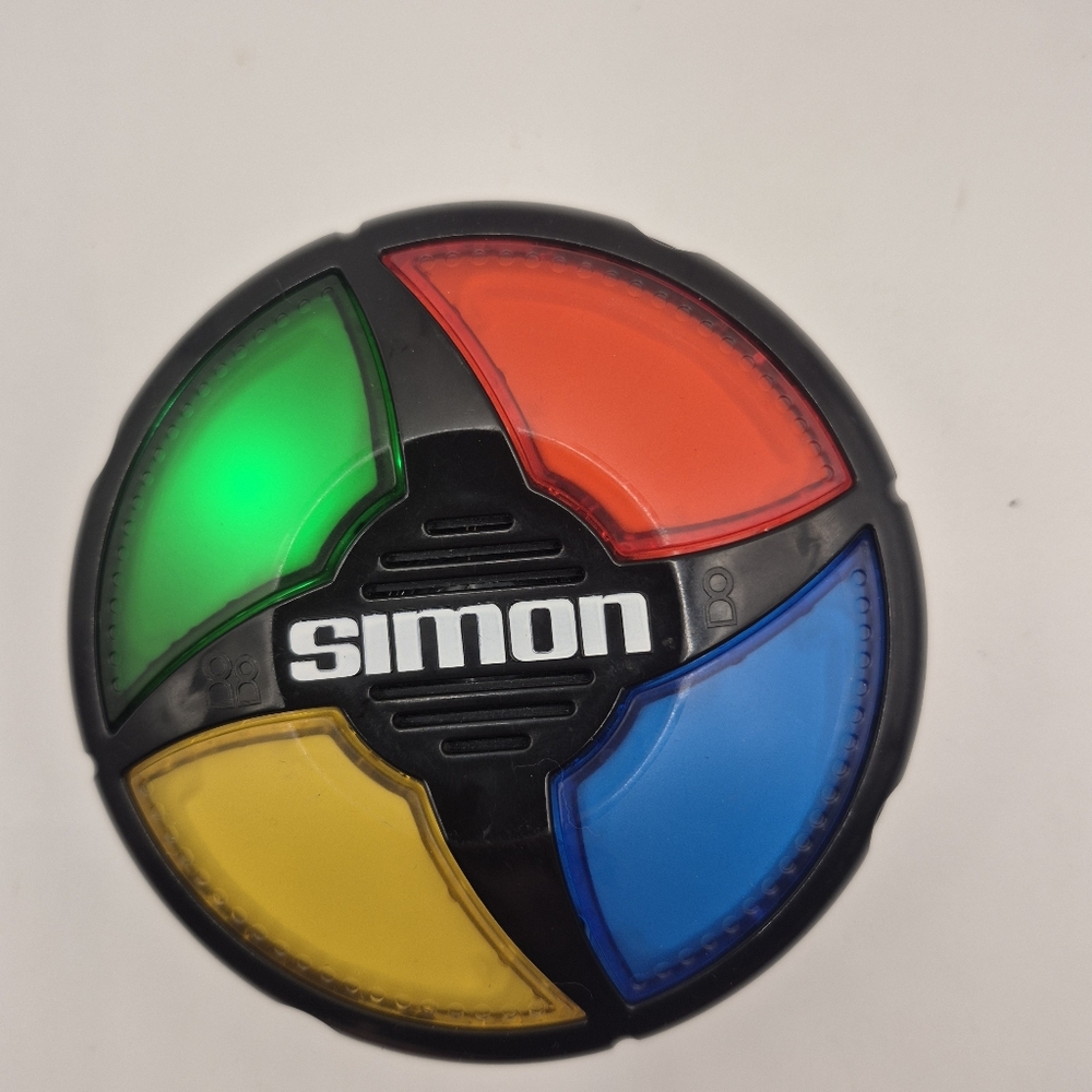 2013 Hasbro Simon Micro Series Game Single - Multicolor Tested. - Picture 2 of 8